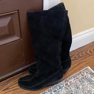 Aerosoles size 8 1/2 wedge boots